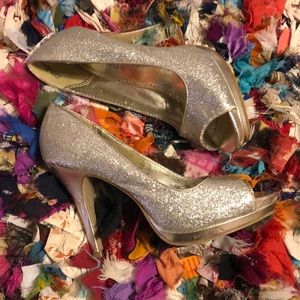 Gorgeous Gold Glitter Heels